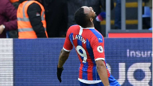 Photo of Jordan Ayew extends goalless run as Crystal Palace bow to Wolves