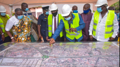 Photo of Bawumia Cuts Sod For Accra-Tema Beach Road Project