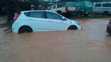 Photo of Cars submerged in floodwater on Apremdo-Apowa road