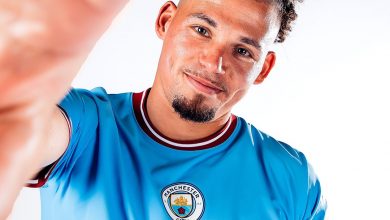 Photo of Kalvin Philips officially signs for Manchester city from  Leeds United