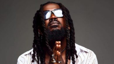 Photo of Samini Expresses Dissatisfaction with His High-Grade Family Fans