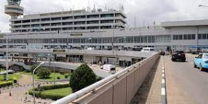 An airport authority spokesman has told the BBC that thieves have stolen the lighting system for one of the runways at an airport in Nigeria.