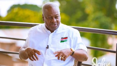Photo of Mahama implies that the Governor of BoG is using the DDEP as a cover to hide his mishandling of the central bank