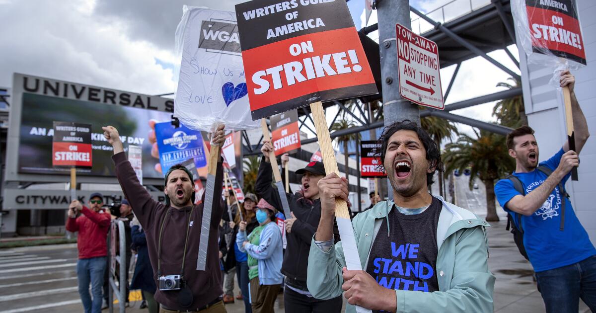 Hollywood Writers Agree To End Five-month Strike After Reaching ...