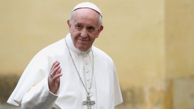 Photo of Pope Francis backs call on encouraging more children to code