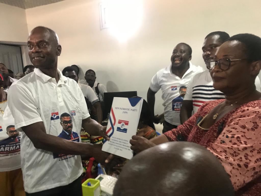 Polling station executives of NPP in Kwesimintsim Constituency, have picked nomination forms for their MP Dr Prince Hamid Armah, ahead of...