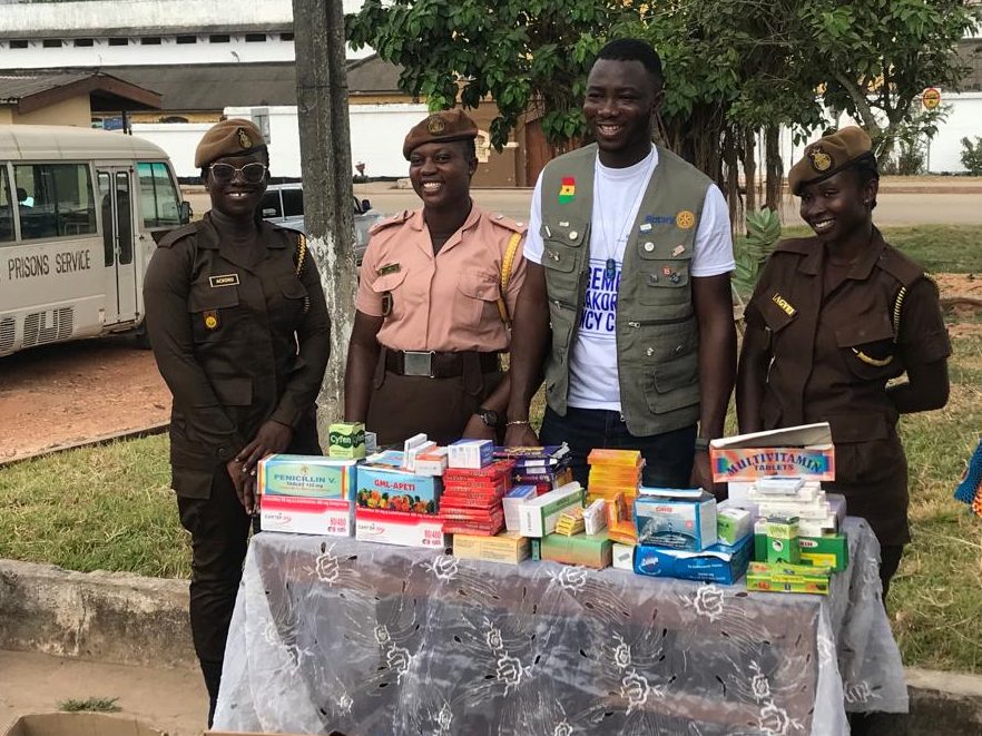 In a heartwarming Christmas Day gesture, the Rotary Club of Takoradi-Anaji has generously contributed medications to the Sekondi Prisons. 