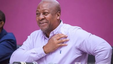 Photo of Mahama criticizes govt for neglecting textbook distribution post-curriculum change