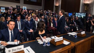 Photo of Mark Zuckerberg apologizes to families during US Senate hearing on social media harms