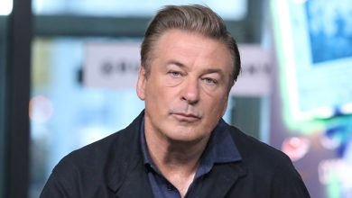 Photo of Alec Baldwin pleads not guilty to involuntary manslaughter in Halyna Hutchins’ death
