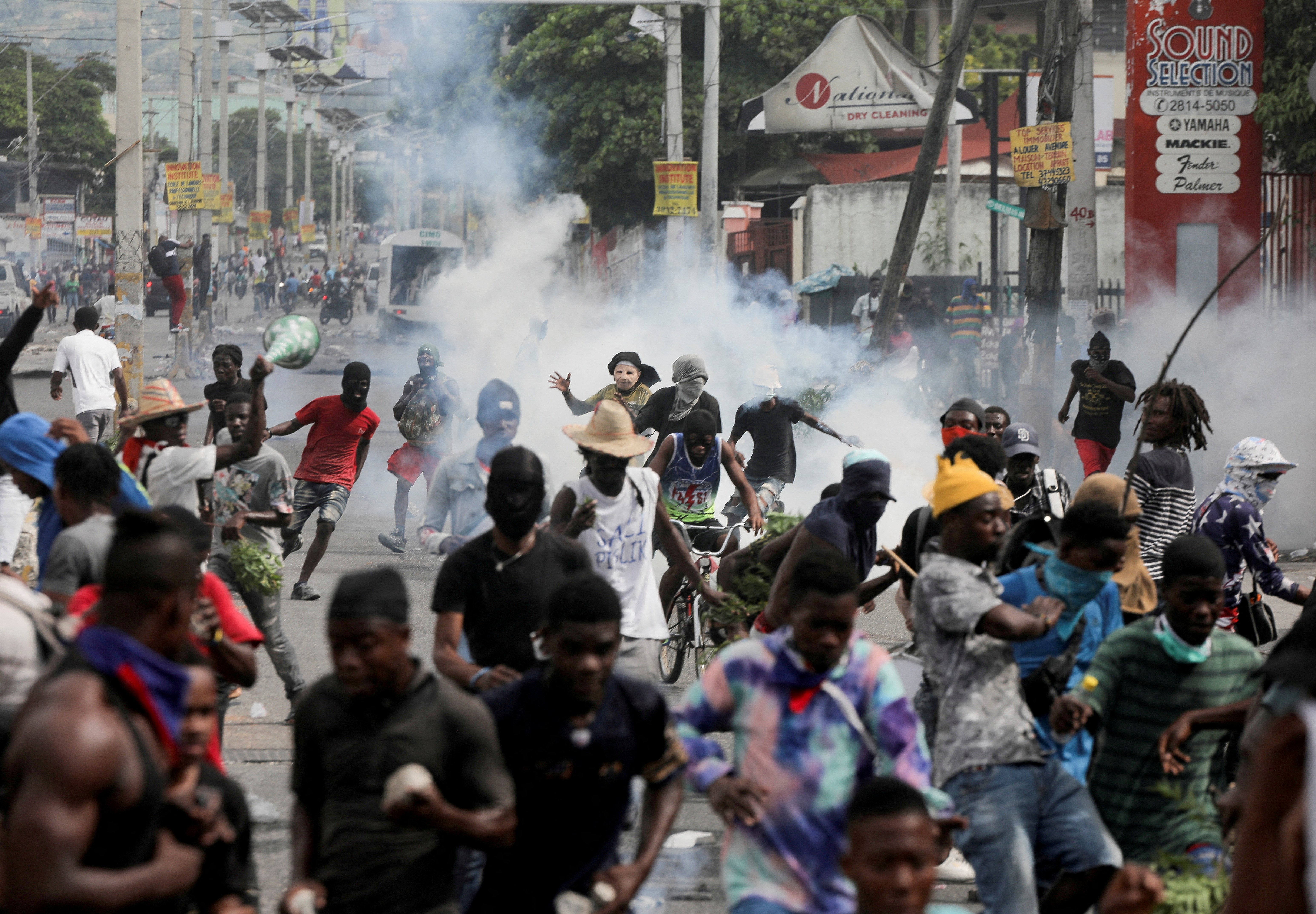 Photo of Haiti declares state of emergency as armed gangs storm prison, prompting escape of 4,000 inmates