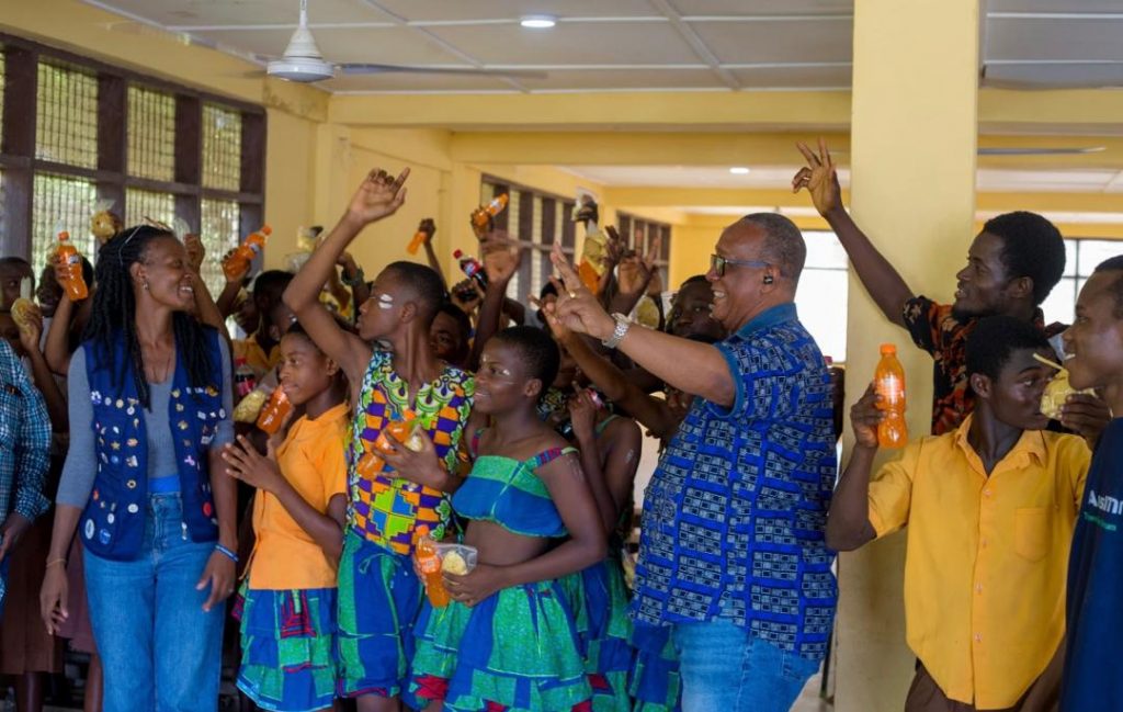 The Rotary Club of Takoradi-Anaji has handed over the first floor of a new nurses quarters to the Sekondi School for the Deaf (SEKdeaf).