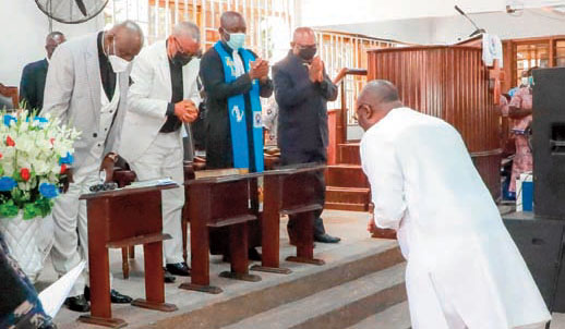 Dr. Bawumia has called on the clergy to work with the government to find a way to complete the controversial National Cathedral project.