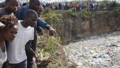 Photo of Kenyan police arrest “serial killer” suspected of murdering 42 women