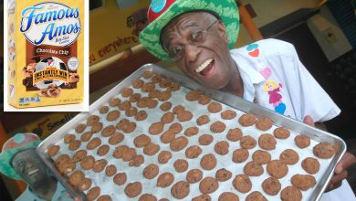 Photo of Founder of Famous Amos cookies, Wally Amos dies at 88