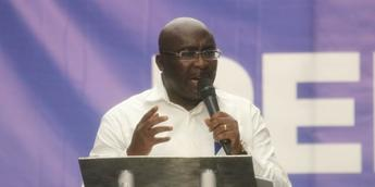 Photo of Dr. Bawumia Criticizes Former President’s Bank License Plan as Unrealistic and Legally Flawed