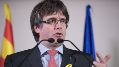 Photo of Fugitive ex-Catalan leader evades police manhunt, flees Spain