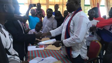 Photo of Sekondi: Egyapa Mercer submits nomination forms for 3rd parliamentary run