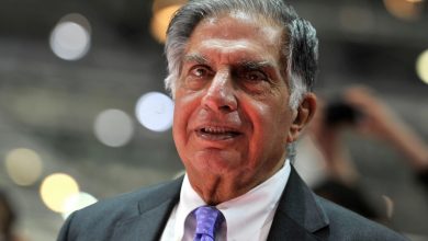 Photo of Indian business tycoon Ratan Tata dies aged 86