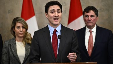 Photo of Trudeau imposes 25% tariffs on U.S. goods in retaliation against Trump