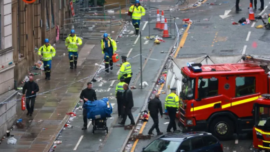 Photo of Liverpool FC postpones further Premier League events following car attack during victory parade