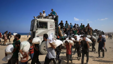 Photo of Israeli forces kill 67 Palestinians seeking aid in northern Gaza, Hamas-run ministry says